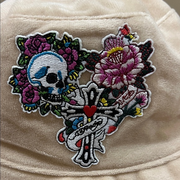 Ed Hardy | Cream Faux Fur Bucket Hat - Picture 4 of 11